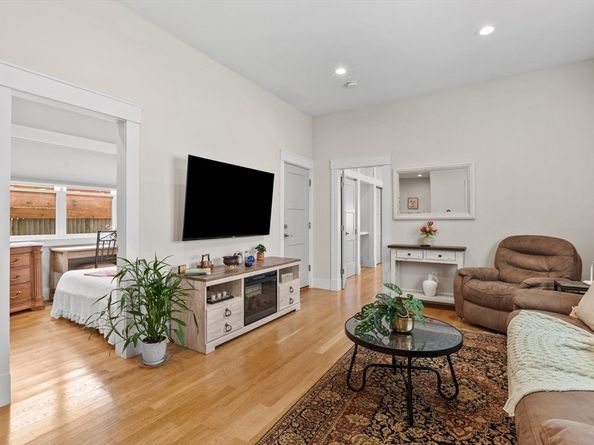 340 Main St, Everett MA 02149