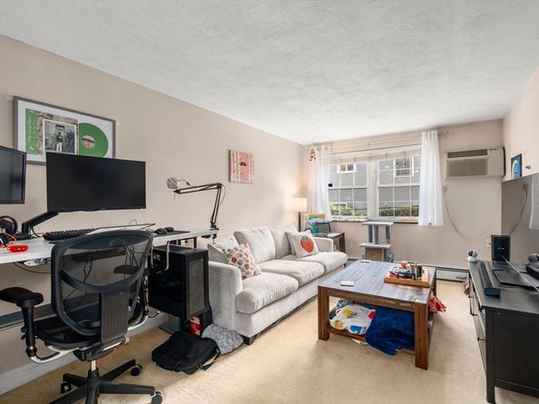 99 Pleasant St A4, Watertown MA 02472