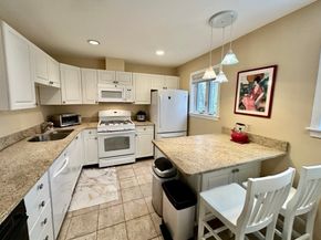96 Anderer Lane 5, Boston MA 02132