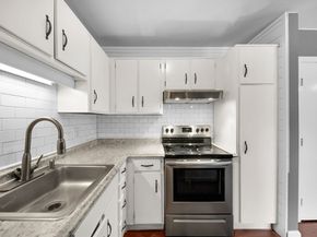 147 Milk St 16, Westborough MA 01581