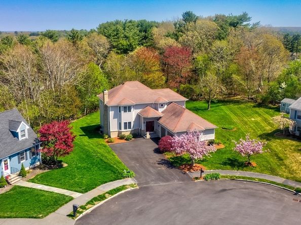 43 Hampshire Road, Peabody MA 01960