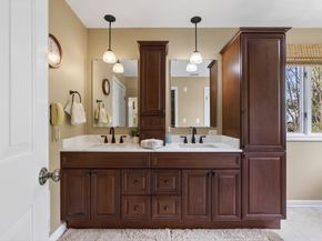 43 Hampshire Road, Peabody MA 01960