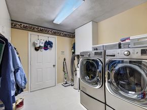 43 Hampshire Road, Peabody MA 01960
