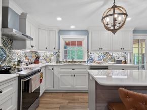8 Hawthorne St, Watertown MA 02472