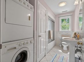 8 Hawthorne St, Watertown MA 02472