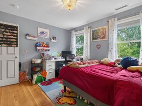 8 Hawthorne St, Watertown MA 02472