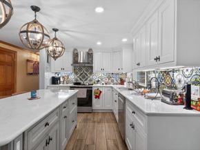 8 Hawthorne St, Watertown MA 02472