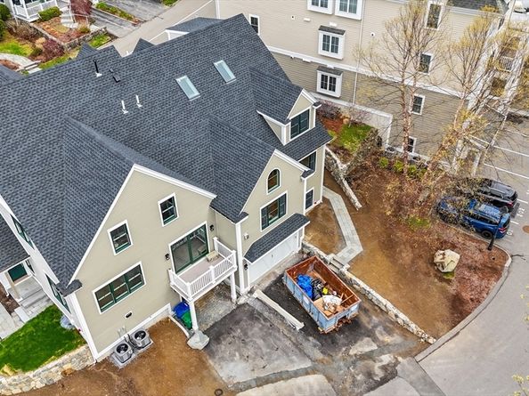 10 Deerpath Lane 10, Reading MA 01867
