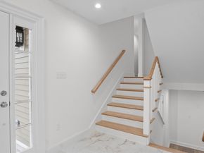 10 Deerpath Lane 10, Reading MA 01867