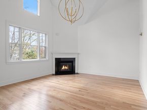 10 Deerpath Lane 10, Reading MA 01867