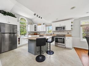 18 Cedarledge Vlg 18, Cohasset MA 02025
