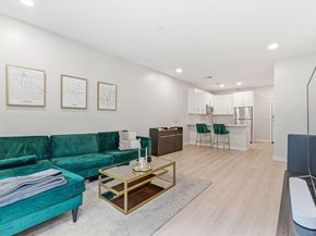 157 Chestnut St 203, Chelsea MA 02150
