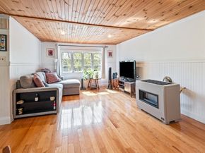 1066 Pleasant Street, Worcester MA 01602