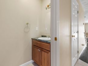 18 Dale Street 9 D, Andover MA 01810