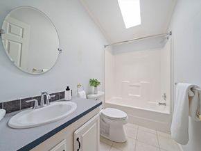 6802 Oak Point Drive, Middleboro MA 02346