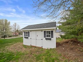 6802 Oak Point Drive, Middleboro MA 02346