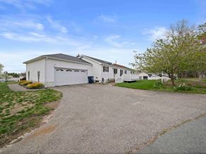6802 Oak Point Drive, Middleboro MA 02346