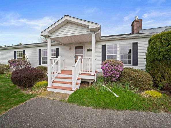 6802 Oak Point Drive, Middleboro MA 02346