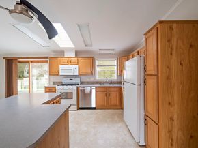 6802 Oak Point Drive, Middleboro MA 02346