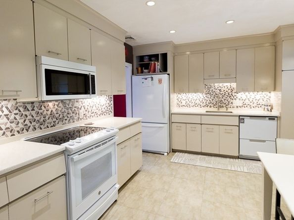 12 Stevens Place, Saugus MA 01906
