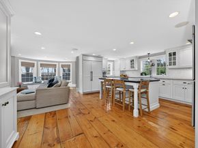 29 Pleasant St, Hingham MA 02043