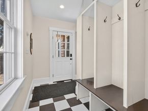 29 Pleasant St, Hingham MA 02043