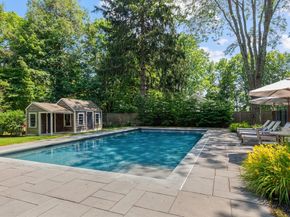 29 Pleasant St, Hingham MA 02043