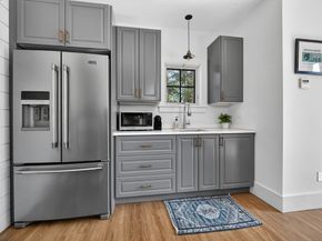 29 Pleasant St, Hingham MA 02043