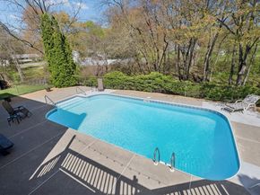 25 Elm Ct, Millbury MA 01527