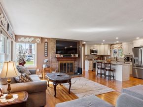 8 Burtenmare Circle, Paxton MA 01612