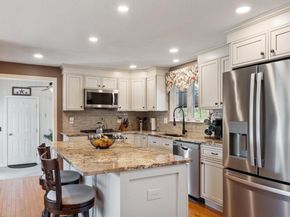 8 Burtenmare Circle, Paxton MA 01612