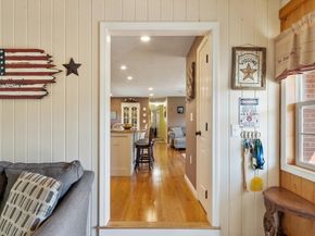 8 Burtenmare Circle, Paxton MA 01612