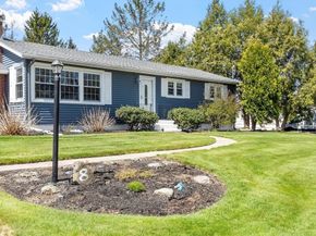 8 Burtenmare Circle, Paxton MA 01612