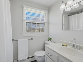 68 Pearson Dr, Newbury MA 01922