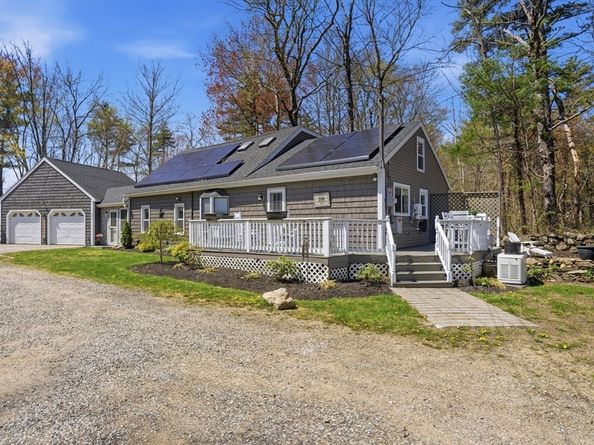 299 Clark Road Ext, Sturbridge MA 01518
