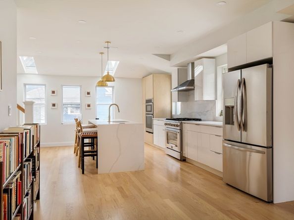 107 Josephine B, Somerville MA 02144