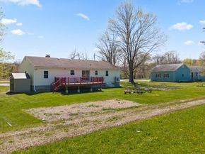 256 Bolton Rd, Lancaster MA 01523