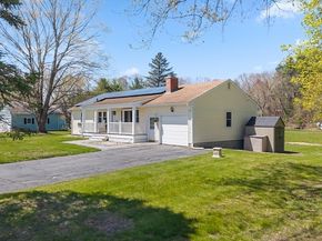256 Bolton Rd, Lancaster MA 01523