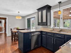 15 Bullard St, Holliston MA 01746