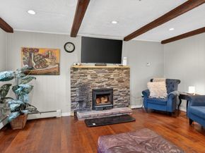 15 Bullard St, Holliston MA 01746