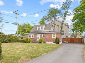 14 Palmer St, Quincy MA 02169