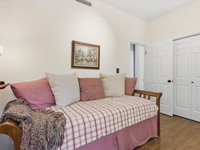 65 Glen Rd H1, Brookline MA 02445