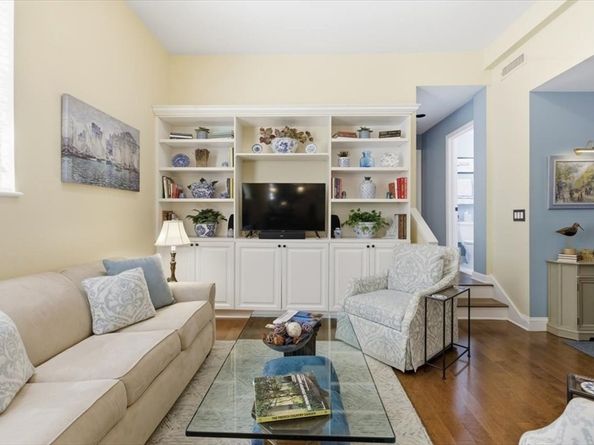 65 Glen Rd H1, Brookline MA 02445