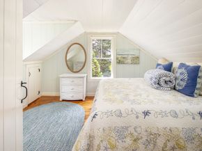 12 Noyes Ave, Mattapoisett MA 02739