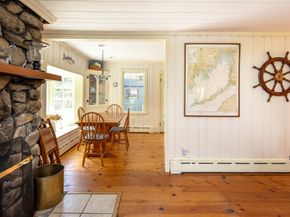 12 Noyes Ave, Mattapoisett MA 02739