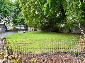3 Gloucester Rd, Worcester MA 01607