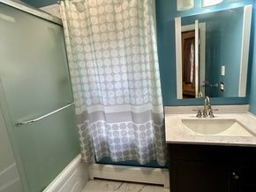 3 Gloucester Rd, Worcester MA 01607