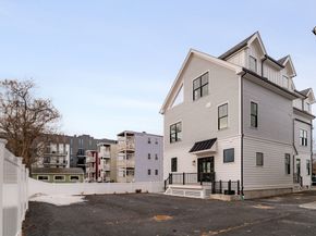 17 South Waverly St 17, Boston MA 02135