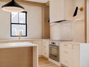 17 South Waverly St 17, Boston MA 02135