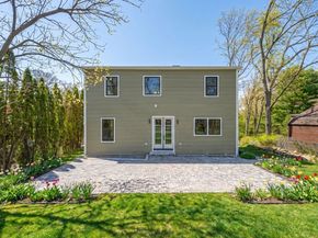 16 Hillside Park, Melrose MA 02176